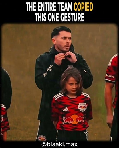 The entire team copied this one gesture! #shorts