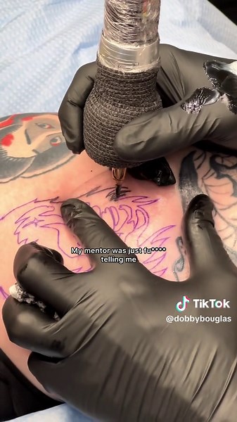 Ever wonder what it’s like to be tattooed by Steveo? A little something like this ☠️💯 #steveo #jackass #longislandnewyork #tattootiktok #eastendtattoo