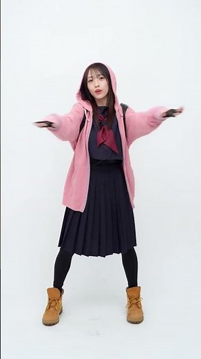 狭い階段、ぶつかって貰いましょうか？🎺 #向井地美音 の憧れの衣装は「マジすか学園」ネズミ衣装🐭🎒 #マジジョテッペンブルース #マジすか学園 #AKB48 #AKB48_20thY...