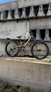 TUES stands for DO IT 🫵 The #TUES CORE 3 is the latest evolution of our pedigree race rig: A platform rooted in history as one of the most competitive on the scene, with a trophy cabinet to prove it. Here, we've taken everything we've learned about downhill and jammed it into this beast, and it's ready to fill your veins with pure, unfiltered stoke. 🔥 #ytindustries #liveuncaged | YT Industries