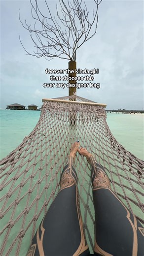 Eule Emma: Natural Beauty Over Fashion Trends