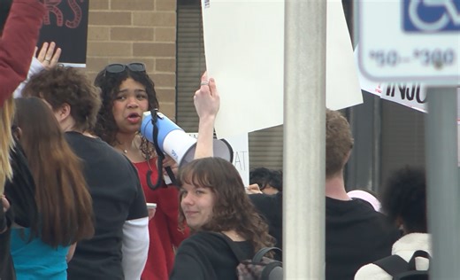 "We will fight ICE" High School students voice support for immigrants