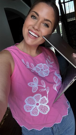 (The pets were paid actors.💁🏼‍♀️) ✨ NOW HIRING! ✨ Jessica Teich Marketing is looking for a creative, social-media-savvy individual to join the team! If you love brand building, keeping up with trends, content creation, and client connection—this could be for you. Hybrid, flexible, and fun environment. 🚀 📩 Apply by emailing your resume socials to jessicateichmarketing@gmail.com #NowHiring #SocialMediaManager #ContentCreator #KatyTX #HoustonBusiness #SocialMediaMarketing #HoustonTX #MarketingJ