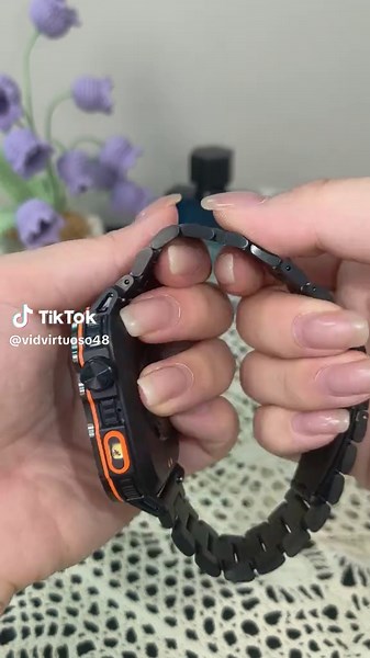 Cette montre intelligente a tout pour plaire : grande autonomie, étanchéité, appels, photos, et bien plus encore ! Parfaite pour le quotidien, le sport, les étudiants et les actifs ! #MontreConnectée #MontreÉtanche #MontreIntelligente #AppelsEtPhotos #GadgetUtile #BonPlan #BauduccoLover