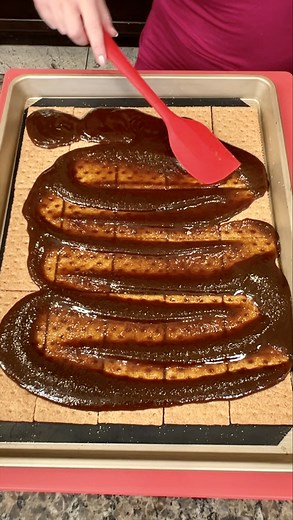 187K views · 820 reactions | This stuff is addictive!  (produced by Kyle & Mistie) | Home Hacks & Easy Snacks | Facebook