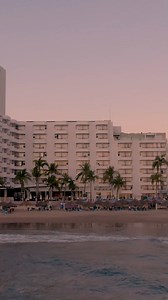 Vive tus vacaciones a la orilla de la playa en Mazatlán 🏖️🌊🏨 #ViveMazatlan ​#ViveHotelesPalace Cotiza tu estancia vía llamada o WhatsApp en 📱​​ 669 989 3200 | Hotel Oceano Palace Mazatlán