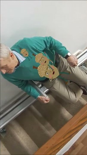 Acorn 120 straight stairlift demo - Acorn Stairlifts