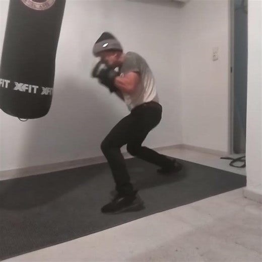 training lthe left hand #boxing #martialarts