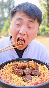 279K views · 7.7K reactions | mukbang _ Songsong and Ermao both set traps to catch chickens！Guess who caught it_ | YANZI ASMR | Facebook