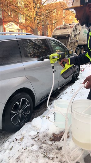 Building a Sustainable Car Wash: Insights from America and Canada