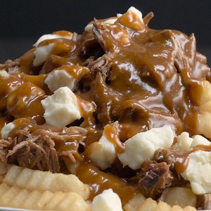 88K views · 402 reactions | This poutine is irresistible! > Get the recipe for Short Rib Poutine: https://trib.al/tfli5iZ | Taste of Home | Facebook