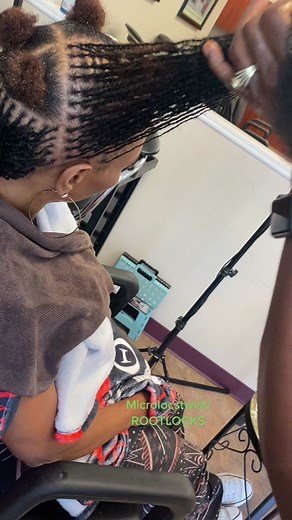 Microlocstwist/ROOTLOCKS new installation with extensions add #tootlocks #blackwomenoftiktok #locsjourney #locss #microlocstyles #locsmaintenance #microlocstyles #locd #locslife #locsoftiktok #microlocsinstallation #melannie #naturalhairtiktok #protectivehairstyles #interlocking #interlocs #reti #locd