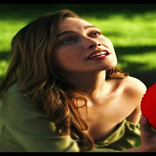 Love Quinn Character Analysis from You on Netflix