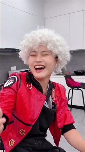 Jinx is being bullied by the babysitter!#cosplay #lol #spiderman