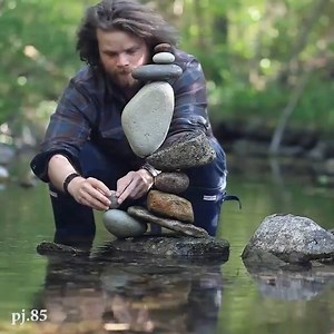 Amazing rock balancing by Pontus Jansson / PJ Shared by Veri Apriyatno Artist ... | DRAWING PENCIL