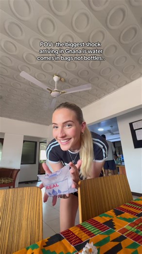 When in Ghana..💧🇬🇭🤣 Bagged water is one of the most common ways people drink water here, as it’s affordable, easy to carry, and sold pretty much everywhere!! Simple, practical, and honestly very refreshing once you get used to opening it, which I clearly haven’t mastered yet..🤣 Learning about & immersing yourself in new cultures are all part of what makes traveling so special..❤️‍🩹 #Ghana #westafrica #africa #bag #ghanafashion
