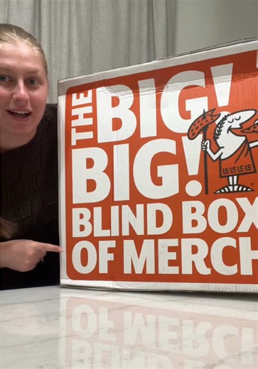 #littlecaesarspartner Unboxing the BIG!BIG! BLIND BOX at @Little Caesars #LittleCaesars