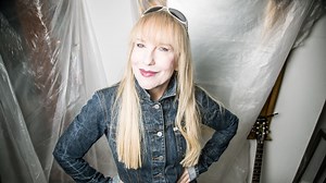 Natacha zeigt sich rockig