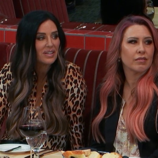 221K views · 4.1K reactions | The kitchen gets so much hotter when you're cooking for the VVIP!  Feel the heat from the latest #HellsKitchen now on Hulu! | Food Club FOX | Facebook