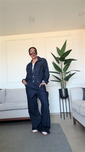 Overol Levi’s talla xl $1499 .. soy talla mediana , mido 1.68cm y así luce tipo oversize. Pero a una talla L, xl sin duda se le Verá más bello