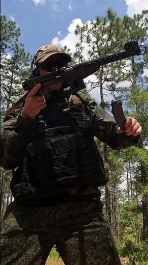 PPS-43 WW2 Submachine Gun Operator