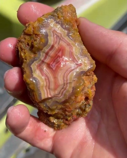 Cut Laguna Agate Using Highland Park Slab Saw Machine