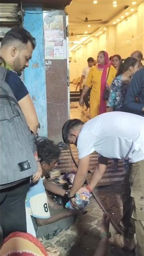 ना दिखावा, ना नाम — बस श्याम के नाम से सौभाग्य 🕉️🙏 शिश दानी की जय 🚩 #shorts #shortsfeed