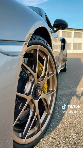 Explore BBS Centerlock Wheels for Porsche Enthusiasts