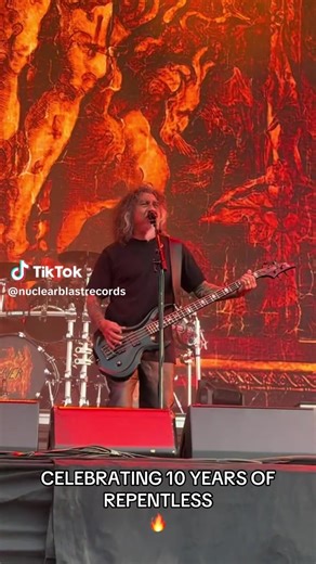 One of the best metal bands I saw in concert many times here in Southern California. Slayer