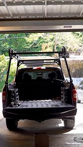 El Contractor Rack de Car Armor tiene 1,700 lbs de capacidad para cargar escaleras, herramientas y equipo de forma segura sin tener que dejar la van o el pick up en el taller todo el día ✅ Un montaje que es práctico, rápido y hecho para los que están en la calle metiendo mano 💪 📲 ¿Quieres cotizar el tuyo? Escríbenos por DM para precios y disponibilidad. #CarArmorPR #ContractorRack #Capacidad1700lbs MontajePR AccesoriosDePickup PuertoRicoTrucks ContractorLife PickupSetupPR | Car Armor, inc.