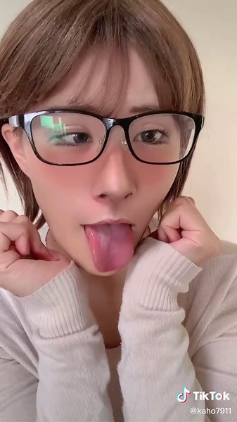 Expressive Hand Gestures for Communication