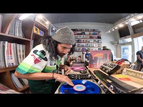 I Know You Want Something 💖