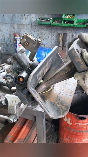 SMOOTH TRIGGER! Restoring Seized Automatic Trailer Couplers Flawlessly