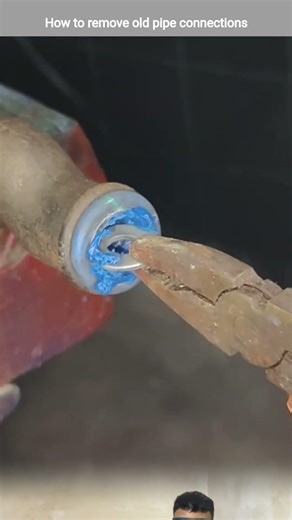 How to remove old pipe connections