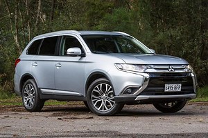 Mitsubishi Outlander 2015 Review - carsales.com.au