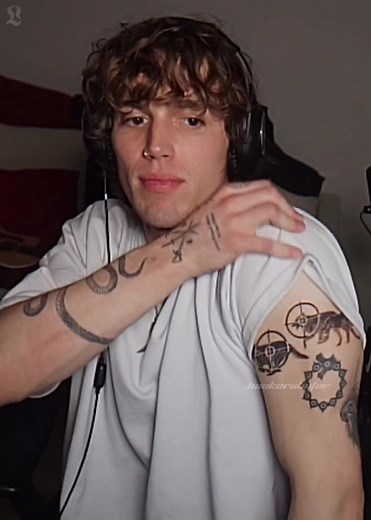 Vinnie Hacker's New Tattoo Revealed