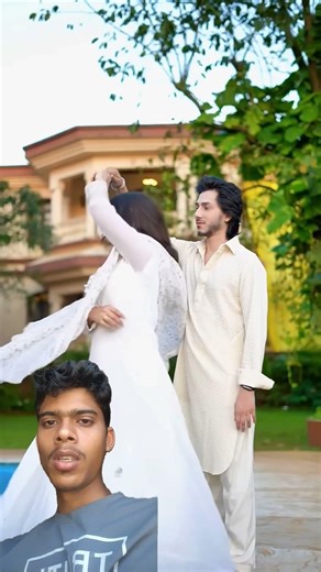 Introducing the "VitaWear SmartBand,"a next-generation wearable gadget🎉