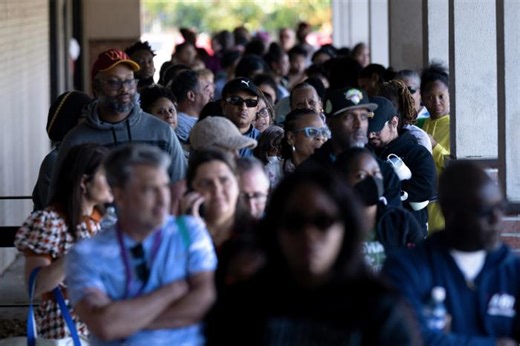 Lawmakers Start to Break Ranks Under Shutdown Pressures