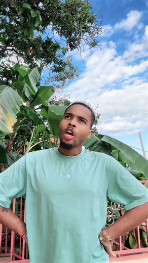 Luchue Mesidor on Instagram: "Bestie sa yo twòp pou lakou a😂😂😂"