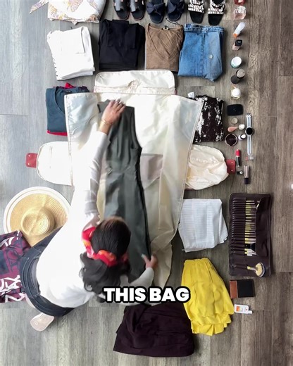 The Luhxe is the first woman-designed bag that fits up to 14 days of clothes inside the lining and the main compartment. It fits perfectly as a carry-on and can even fit under your seat if you pack smart! Women everywhere love it because it’s not only practical and convenient but also sleek, elegant, and feels way more expensive than it actually is. | Luhxe