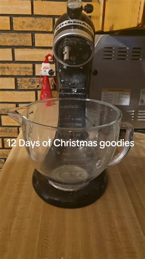 Delicious Homemade Peppermint Balls Recipe for Christmas