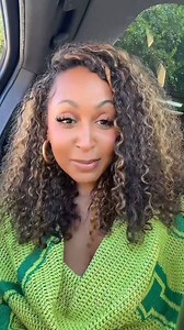 the hair color compliments her perfect!😍💯 @jusbtv.beauty Hair: 1b/30 Highlight Water Wave 18" 250% Density| Wear Go Half Wig 18"=$116, 20"=$129, 22"=$144 #LowestPriceGuaranteed Comment "link" or hit the bio link to grab yours now! . . . #iseehairbeauties #iseewigs #iseeweargowig #iseehalfwig #GluelessWig #flipover #haircolors #highlightbrown #fallvibes #fallhair #beginnerfriendly #iseehairiseeu #CountdownTo8 #protectivehairstyle | ISEE HAIR