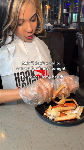 It's hard to resist food this good! 😋🦀😍 Treat yourself to dinner at Hook & Reel! 🍽️🙂‍↕️ #seafood #hookandreel #hookreel #cajun #yum #flavor #feast #delicious #seafoodboil | Hook & Reel Cajun Seafood & Bar