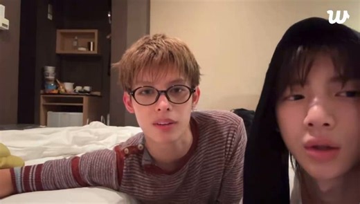 따끈따끈 증편같이생겨가지고.. 한입에 먹어야함 진짜