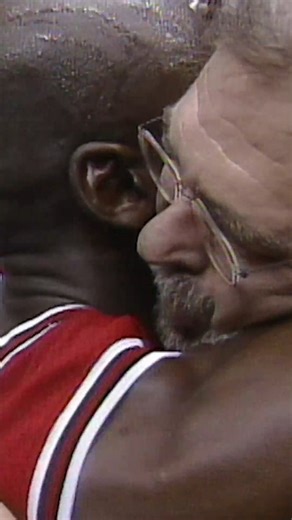 "Oh my god that was beautiful!" 🙌 Phil Jackson and Michael Jordan's iconic embrace after the Chicago Bulls obtained their 6th title back in 1998! | NBA