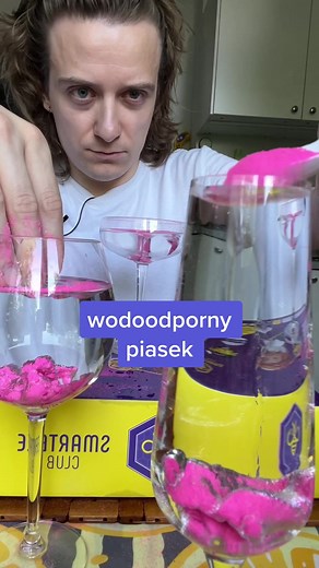 Wodoodporny piasek - eksperymenty z zestawem Smart Bee