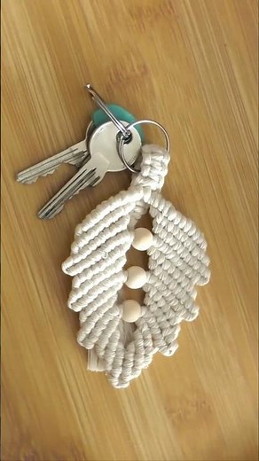 DIY Macrame Leaf Keychain with Beads #diykeychain #macrame
