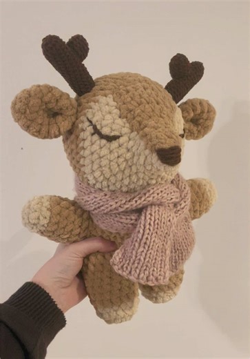 ✨ New Reindeer Pattern Drops on 01.12! ✨ I’m so excited to finally share my new amigurumi reindeer pattern with you — it arrives on December 1st on my Patreon! And by the way… today is the last day to join my community with -30% off your first month (link in bio). Don’t miss this chance if you’ve been thinking about joining! You’ll get access to all my patterns, early releases, behind-the-scenes content, and so much more. If you love crochet, cute amigurumi, and detailed step-by-step patterns, n