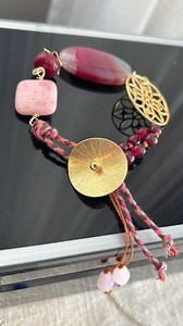 Dale un vistazo al video de septiembre 6, 2024 Kits en el link abajo. Kit to make bracelet video in Facebook with you https://sunbeads2006.com/products/untitled-sep11_03-26 | Sun Beads