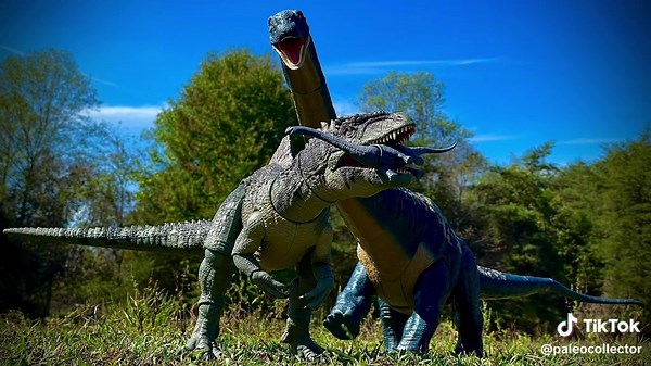Vulnerable When Small #jurassicworld #jurassicpark #dinosaur #toyphotography #actionfigures